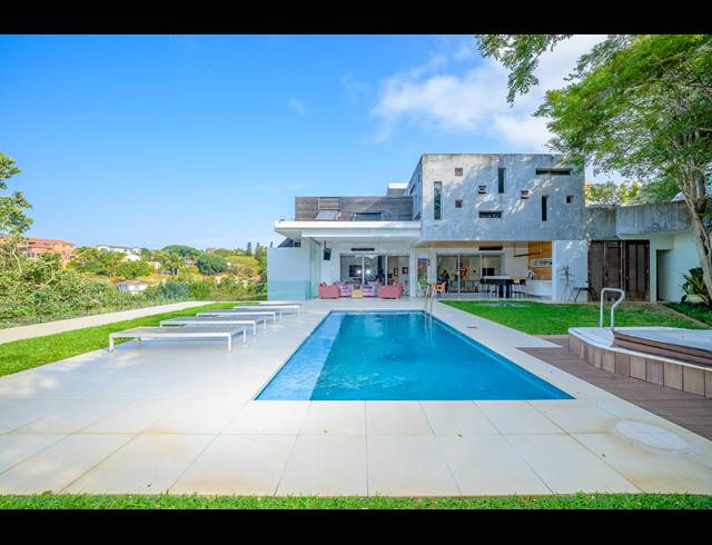 6 BEDROOM FREEHOLD FOR SALE IN BALLITO CENTRAL